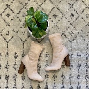 Olivia Jaymes Nude Suede Booties - Size 7
